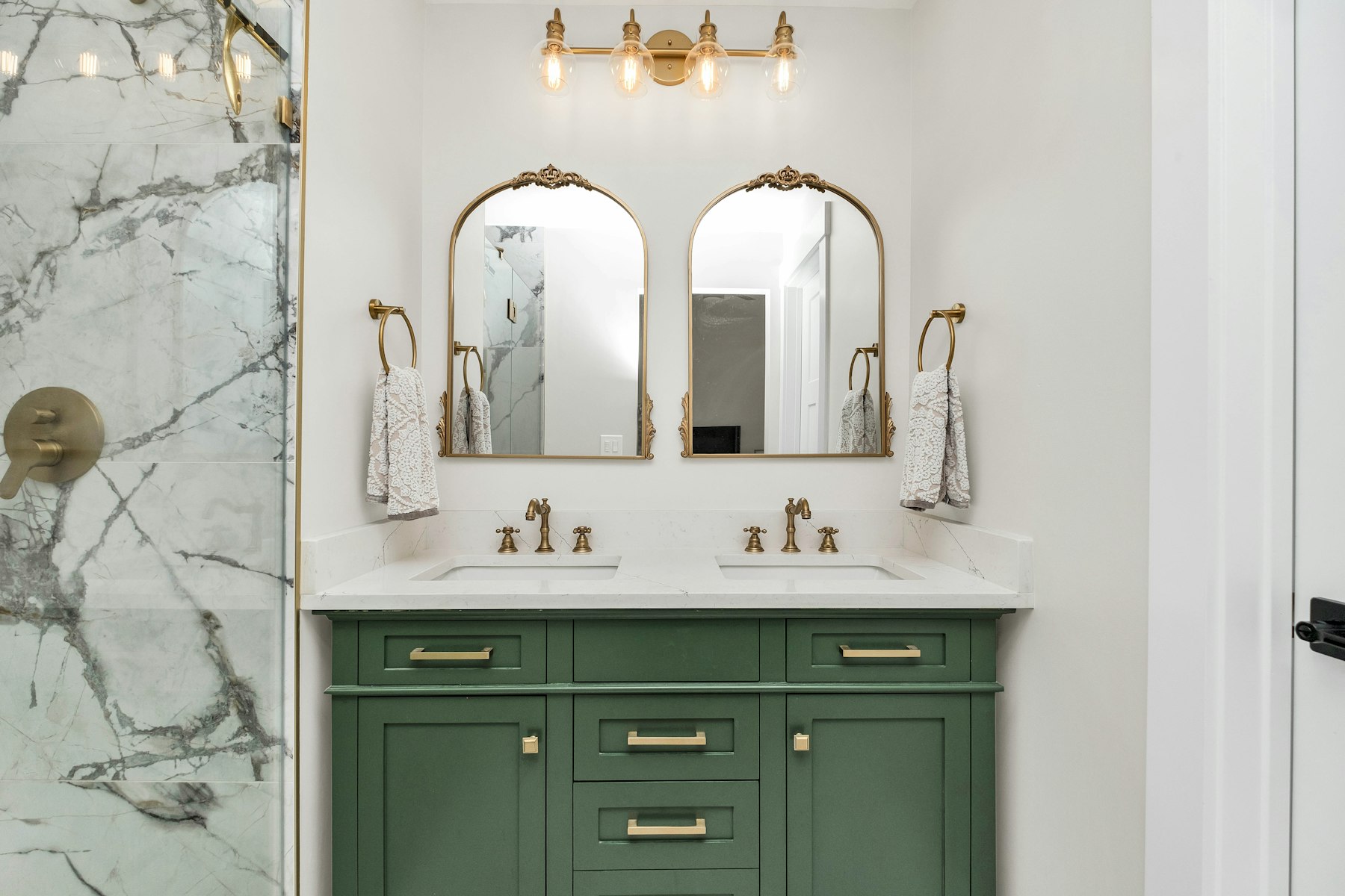 Floating vanity, matte gray — Dunedin